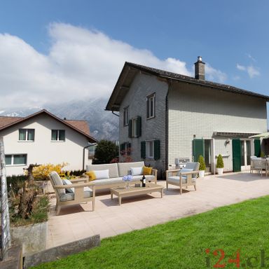 5.5 Zi-Einfamilienhaus mit grosser Terrasse und Garten