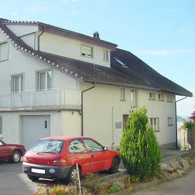 3-Zimmer-Dachwohnung in 2-Fam.-Haus