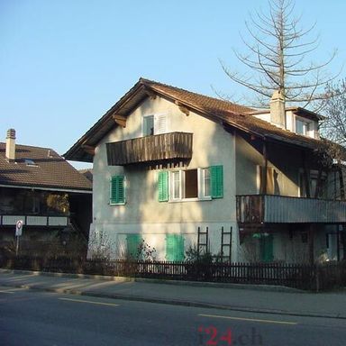 Wohnhaus mit Einliegerwohnung