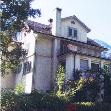 Zweifamilienwohnhaus