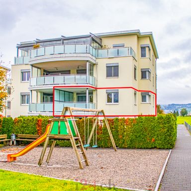 3 1/2 Zi.-Wohnung mit grossem gedecktem Balkon